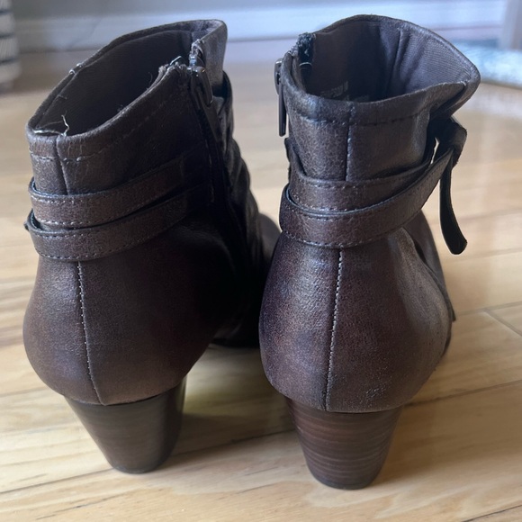 Baretraps Bootie - Picture 2 of 8